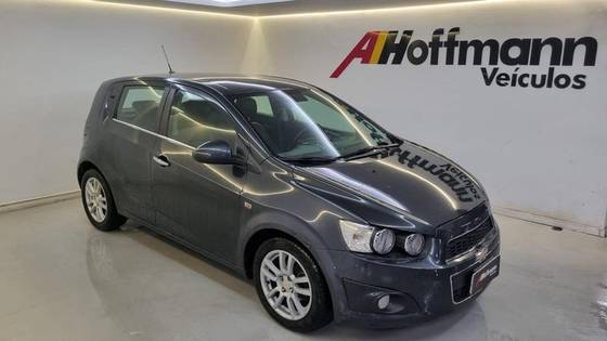 CHEVROLET SONIC 1.6 LTZ 16V FLEX 4P AUTOMÁTICO CHEVROLET SONIC 1.6 LTZ 16V FLEX 4P AUTOMÁTICO